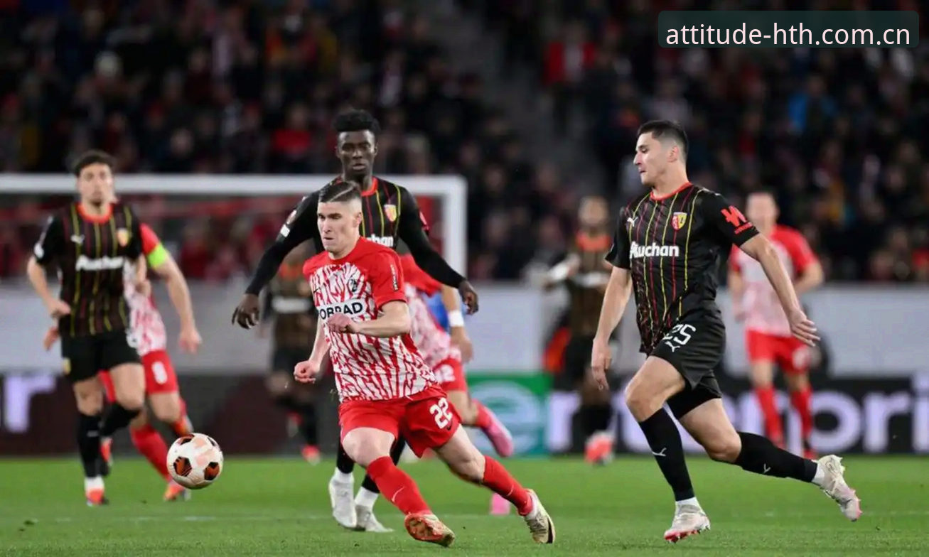 维拉3-0弗赖堡问鼎欧联杯：一场战术碾压背后的数据复盘与平台观赛体验评测